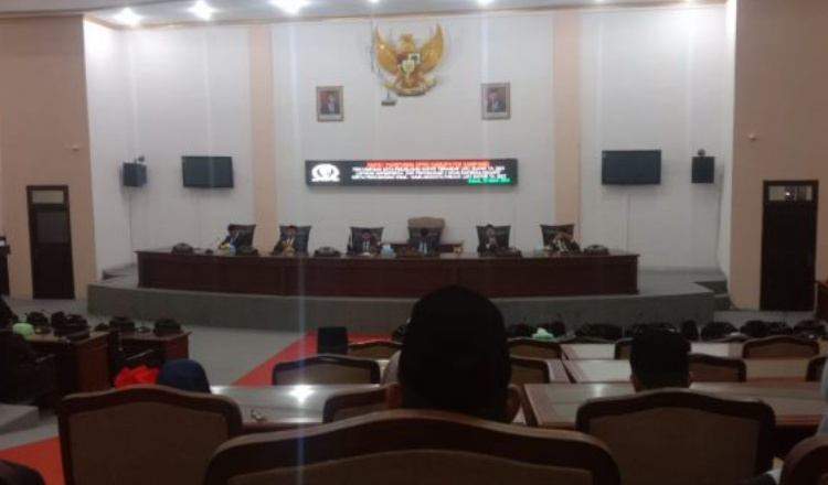 DPRD Gelar Rapat LKPJ 2022 Bersama Bupati Sampang 