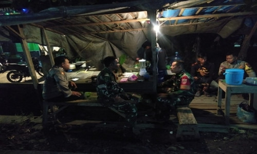 Aparat TNI-Polri di Kawunganten, Cilacap Patroli Bersama Antisipasi Gangguan Kamtibmas