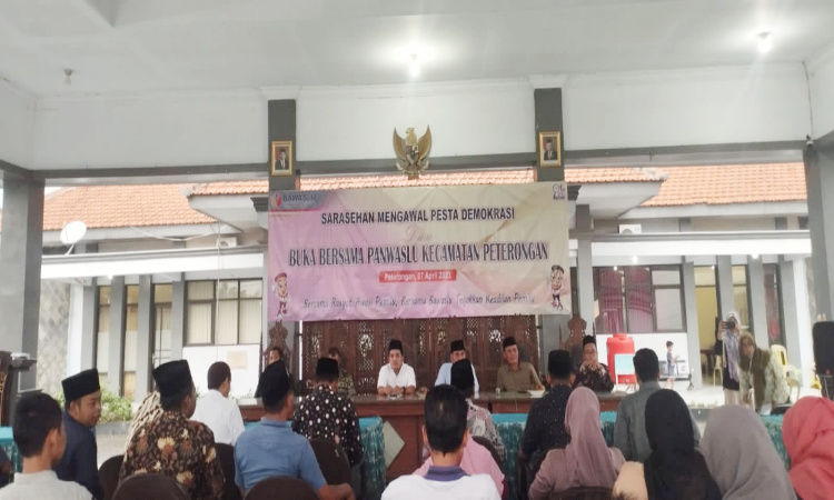 Jalin Sinergitas Pemilu, Panwaslu Kecamatan Peterongan Adakan Sarasehan dan Buka Bersama