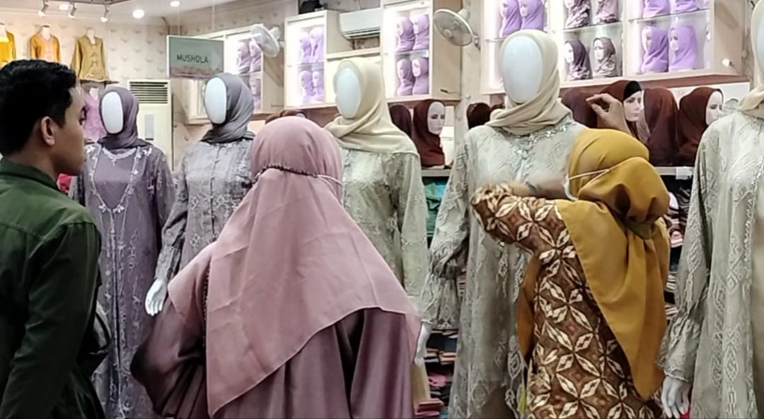 Berkah Ramadan, Butik Busana Muslim di Sidoarjo Banjir Pembeli