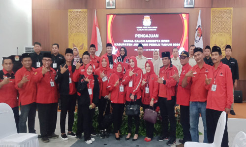 Resmi Mendaftar DPC Partai PDI-Perjuangan Jadi Partai Pertama Daftar ke KPU Jombang