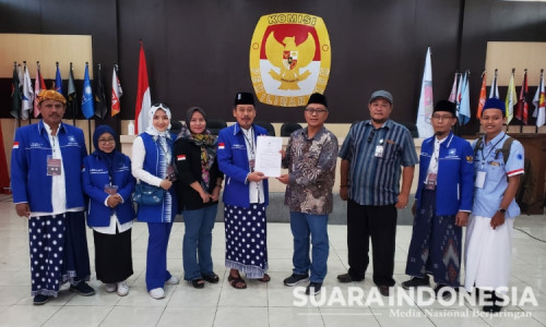 Daftar ke KPU, 50 Bacaleg PAN Siap Menangkan Hati Masyarakat Surabaya