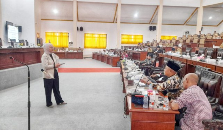 Datang di Sampang, KPK Berikan Sosialisasi Korupsi di Gedung DPRD