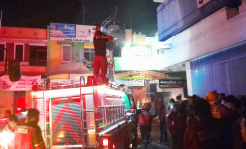 Tiga Ruko Terbakar di Probolinggo, Pemilik Alami Kerugian Ratusan Juta Rupiah