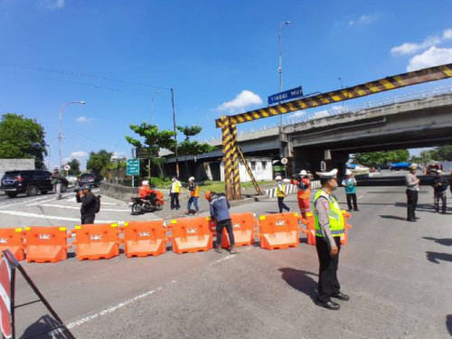 Uji Coba Rekayasa Lalin, Satlantas Polrestabes Semarang Tutup Jalan Tiga Hari