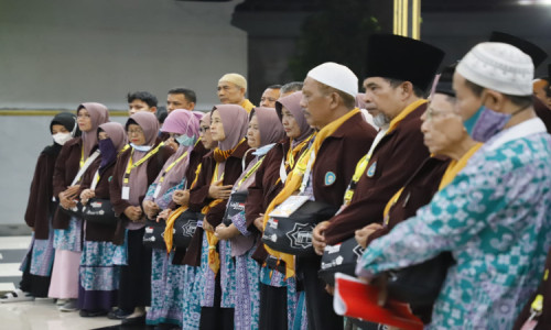 44 Calon Jemaah Haji Asal Jombang Diberangkatkan Ikut Kloter Lumajang