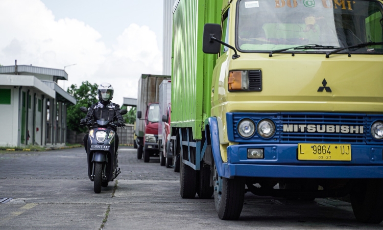 Berkendara #Cari-Aman, Kenali Potensi Bahaya di Jalan