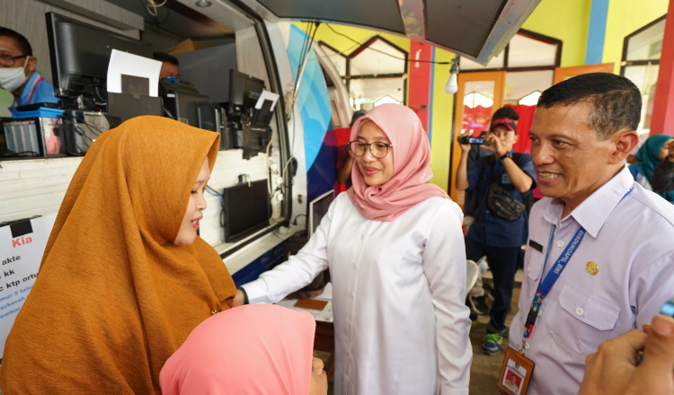 Ngantor di Desa Ujung Selatan Banyuwangi, Bupati Ipuk Optimalisasi Pelayanan Publik