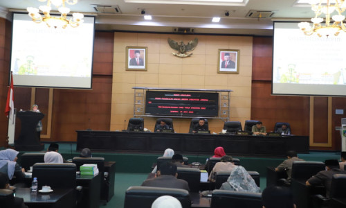 Paripurna DPRD Jombang, Bahas Raperda  Pertanggungjawaban Bupati Terkait Pelaksanaan APBD 2022