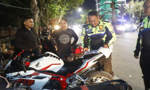 Pesta Miras, Serta Puluhan Knalpot Brong di Jombang Terjaring Razia Polisi