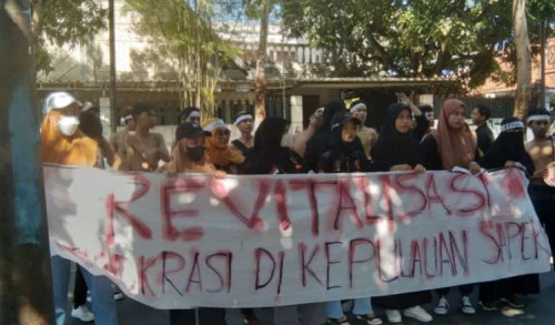 Ratusan Mahasiswa Sumenep Protes, Bawaslu Dinilai Tak Becus Bentuk Panwascam