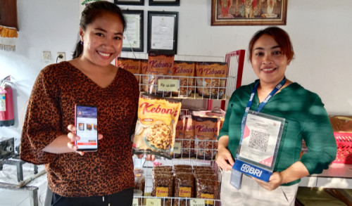 Jualan di E-Commerce, UMKM Kacang Serundeng di Jembrana Sukses Jangkau Pasar Nasional
