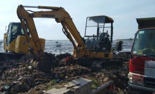 Bahaya Pencemaran Mikroplastik di Kota Probolinggo, Ada 9.300 Partikel Perliter Air Laut