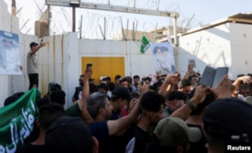 Kecam Pembakaran Al-Qur'an, Warga Irak Unjuk Rasa di Kedutaan Swedia