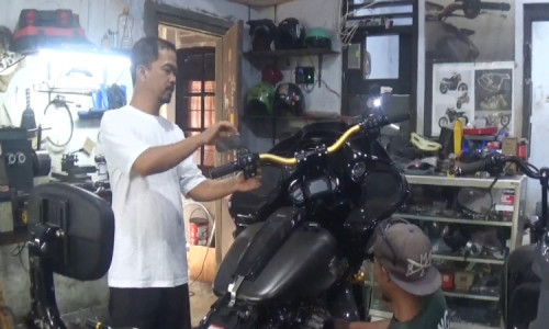 Berawal Hobi Otomotif, Pria di Jombang Raup Untung dari Bisnis Modifikasi Motor