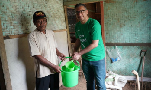 Manulife Jalani Program Pembangunan Sarana Air Bersih ke Masyarakat
