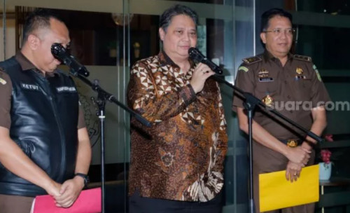 12 Jam Kejagung RI Periksa Airlangga Hartarto Terkait Dugaan Korupsi Ekspor Minyak Sawit Mentah