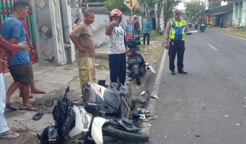 Kecelakaan Maut Dua Motor 'Adu Banteng' di Banyuwangi, Satu Orang Tewas