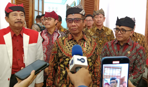 Menuju Indonesia Emas 2045, Menko Polhukam Kampanyekan Cegah Stunting di Banyuwangi