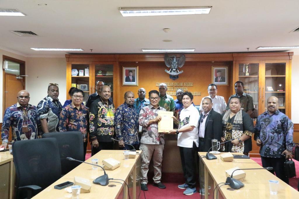 DPR Papua Setor 3 Nama Calon Pj Gubernur ke Pemerintah Pusat untuk Ditunjuk
