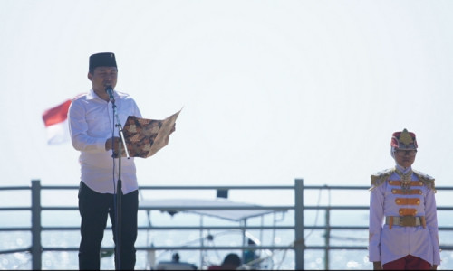 Cara Unik BKN Surabaya Upacara Kemerdekaan di Pantai Kenjeran