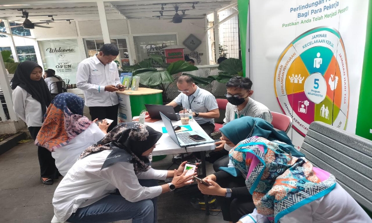 Kejar Bola, BPJS Ketenagakerjaan Maksimalkan Layanan Edukasi di PT Pelindo