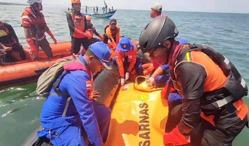 Satu Lagi Ditemukan, Korban Tewas Kapal Nelayan Karam Digulung Ombak di Banyuwangi Bertambah 5 Orang