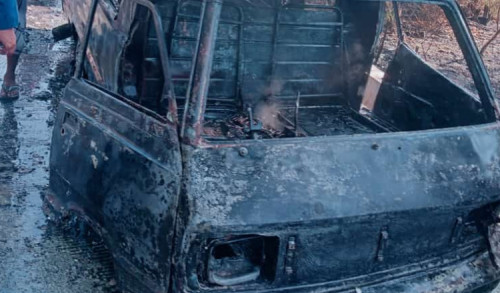 Mobil Carry di Sampang Terbakar, Sopir Melarikan Diri
