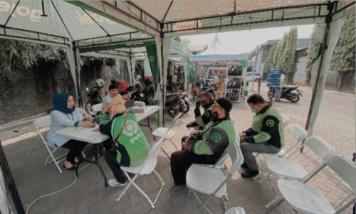 BPJS Ketenagakerjaan dan Gojek Open Booth di Bazar Murah