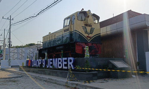 Sejarah Panjang Lokomotif D 301 13 yang Menjadi Monumen di Kabupaten Jember