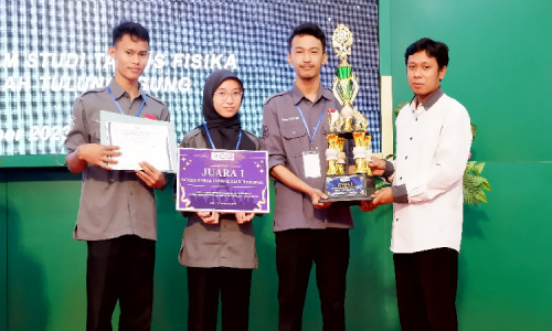 Terima Hasil yang Bagus, Pelajar MAN Kota Blitar Sabet Juara I LKTIN Tahun 2023