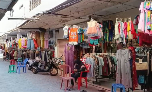 Tergerus Belanja Daring, Omset Pedagang Pasar Gotong Royong Probolinggo Terus Merosot