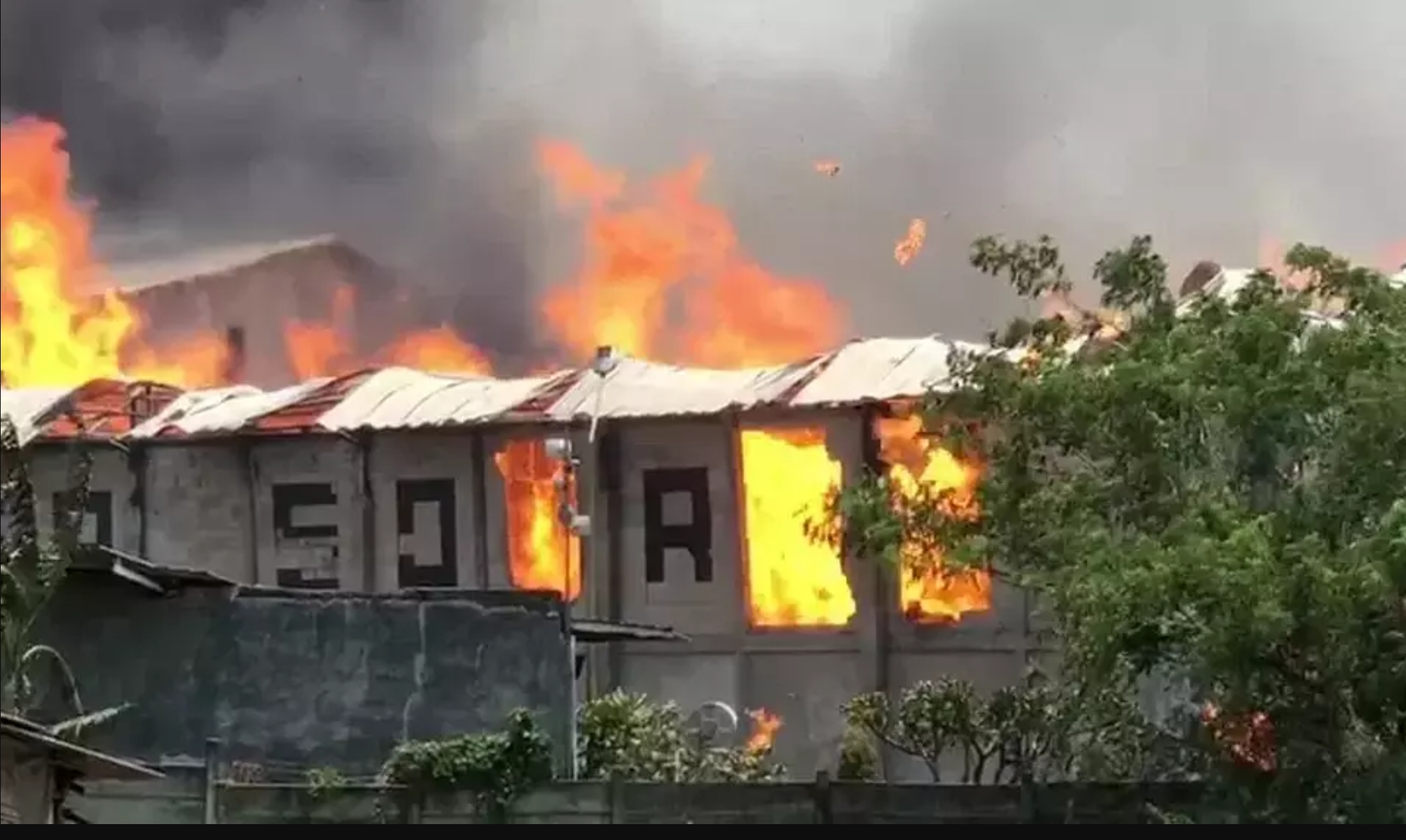 Kebakaran Pabrik Tisu di Mojokerto, 1 Orang Tewas