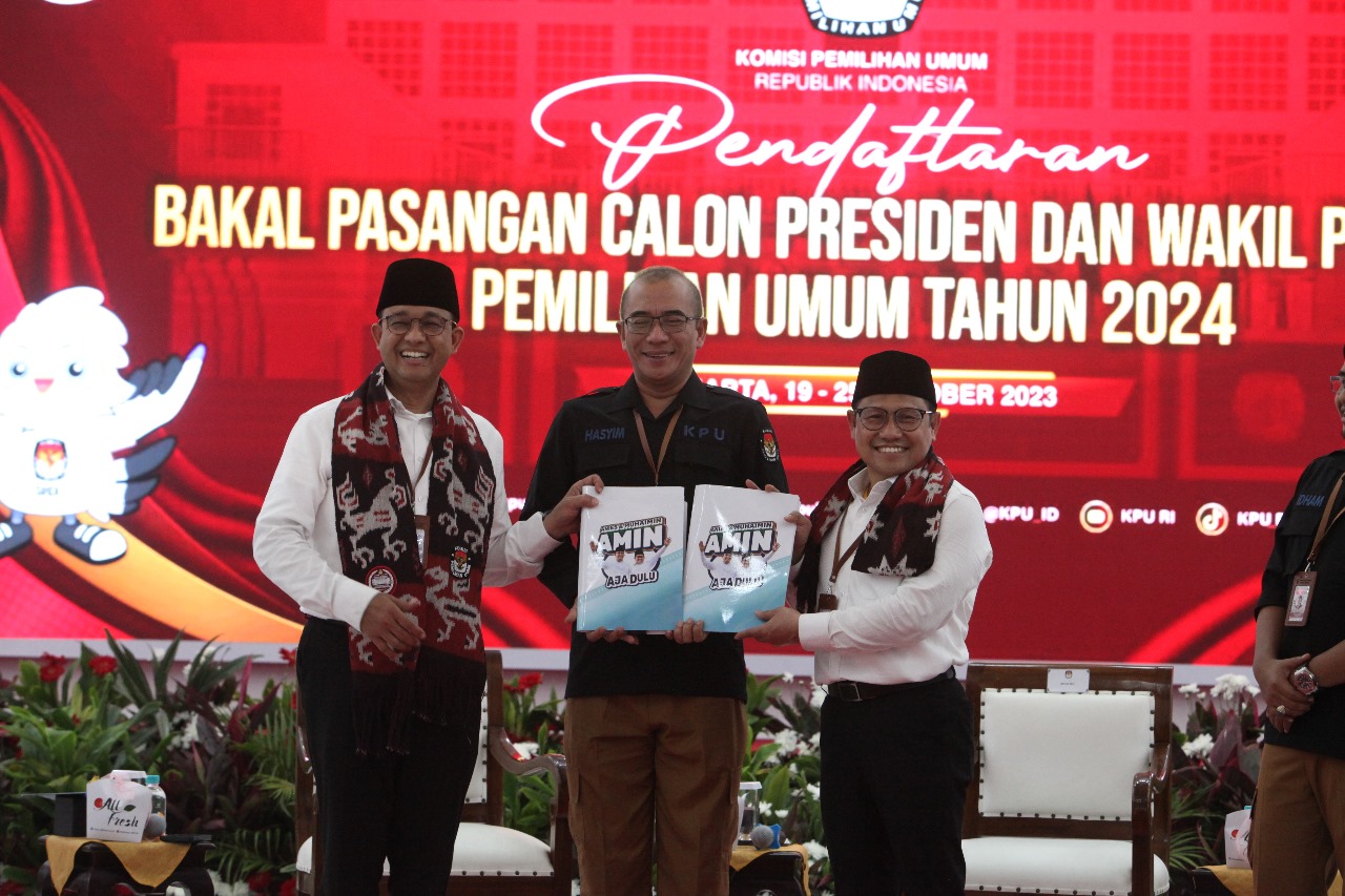 Molor 2 Jam, Pasangan Anies - Muhaimin Resmi Daftar ke KPU