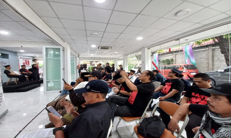 Puluhan Kiai dan Ustad di Jakarta Deklarasikan Diri Dukung Ganjar Pranowo - Mahfud MD