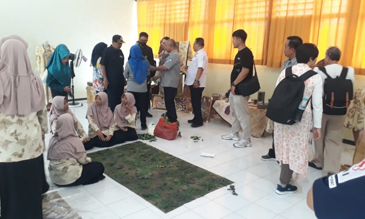 Belajar PKRS di SMPN 4 Jombang, Wakil Tunisia Terkesima dengan Keramahan Orang-Orang Indonesia