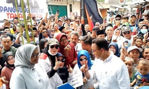 Anies Memulai Kampanye di Kawasan Tanah Merah Jakarta