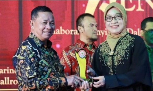 Anggota DPRD Jahidin Hadiri Anugerah Penyiaran KPID Kaltim 2023