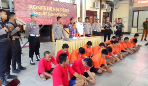 Polres Sampang Pamer Tangkapan 24 Tersangka, di Antaranya Pelaku Pencabulan