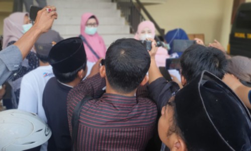 Diduga Lecehkan Guru dan Wali Murid, Kepala SD Negeri di Sampang Dipolisikan