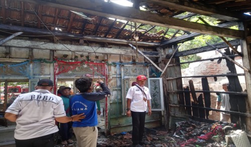 Hunian Warga di Situbondo Ludes Dilalap Api, Gegara Sang Kakek Bakar Sampah di Samping Rumah