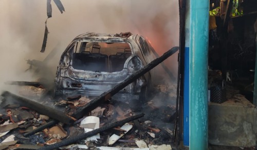 Rumah di Banyuwangi Terbakar, Mobil-Motor di Garasi Ikut Ludes 