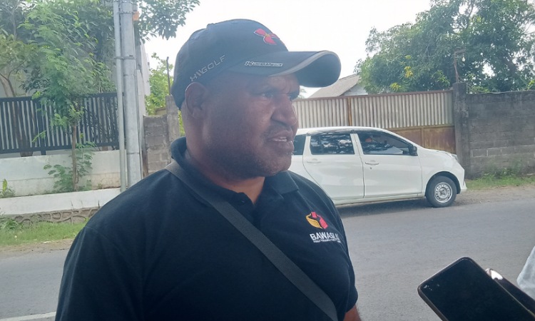 Pastikan Sesuai Spesifikasi, Bawaslu Kabupaten Mimika Datang ke Jombang Awasi Proses Cetak Surat Suara
