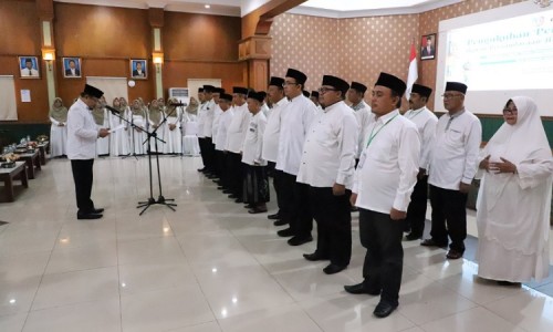 Pengurus Daerah Persaudaraan Haji Jombang Dikukuhkan, Pj Bupati Jadi Pembina 