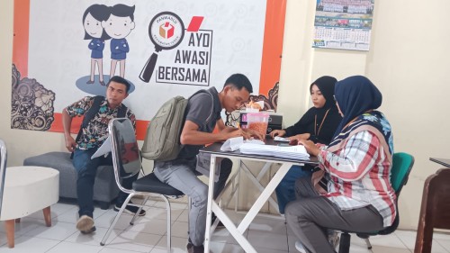Hari Pertama Rekrutmen Pengawas TPS di Kabupaten Malang, Diserbu Para Pendaftar