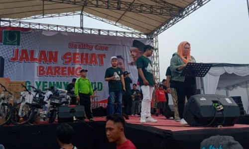Hadir di Acara Barikade Gus Dur, Yenny Wahid Ajak Masyarakat Jombang Hidup Sehat dengan Olahraga 