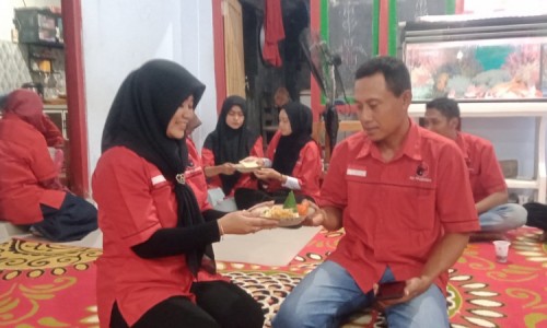 Adakan Doa Bersama HUT ke 51, PAC PDI-Perjuangan Kecamatan Perak Jombang Doakan Sang Proklamator Ir Soekarno