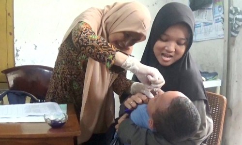 Cegah Penyakit Polio Ribuan Balita di Kecamatan Perak Jombang Dapatkan Imunisasi