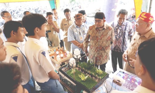 Siswa SMKN 1 Sumenep Pamer Karya, Bupati Fauzi Minta Segera Buat Pilot Project 