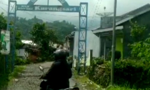 Jalan Penghubung Dua Desa Karangsari di Pemalang Rusak Berat, Hambat Pertumbuhan Ekonomi Masyarakat